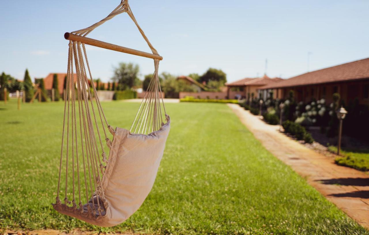 Relax Apartmanhaz Morahalom Luaran gambar