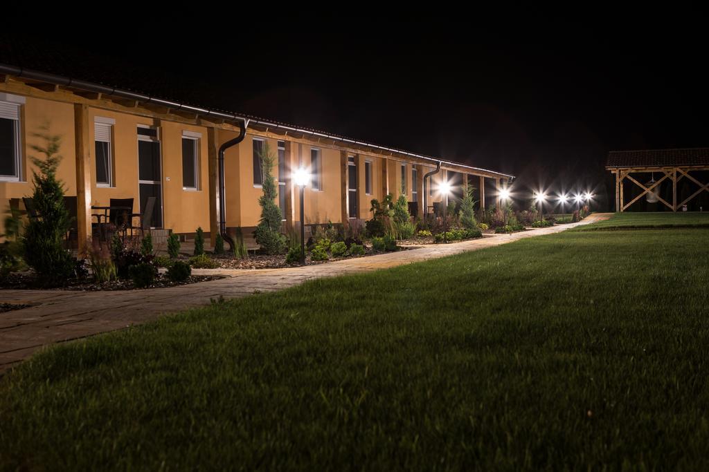 Relax Apartmanhaz Morahalom Luaran gambar